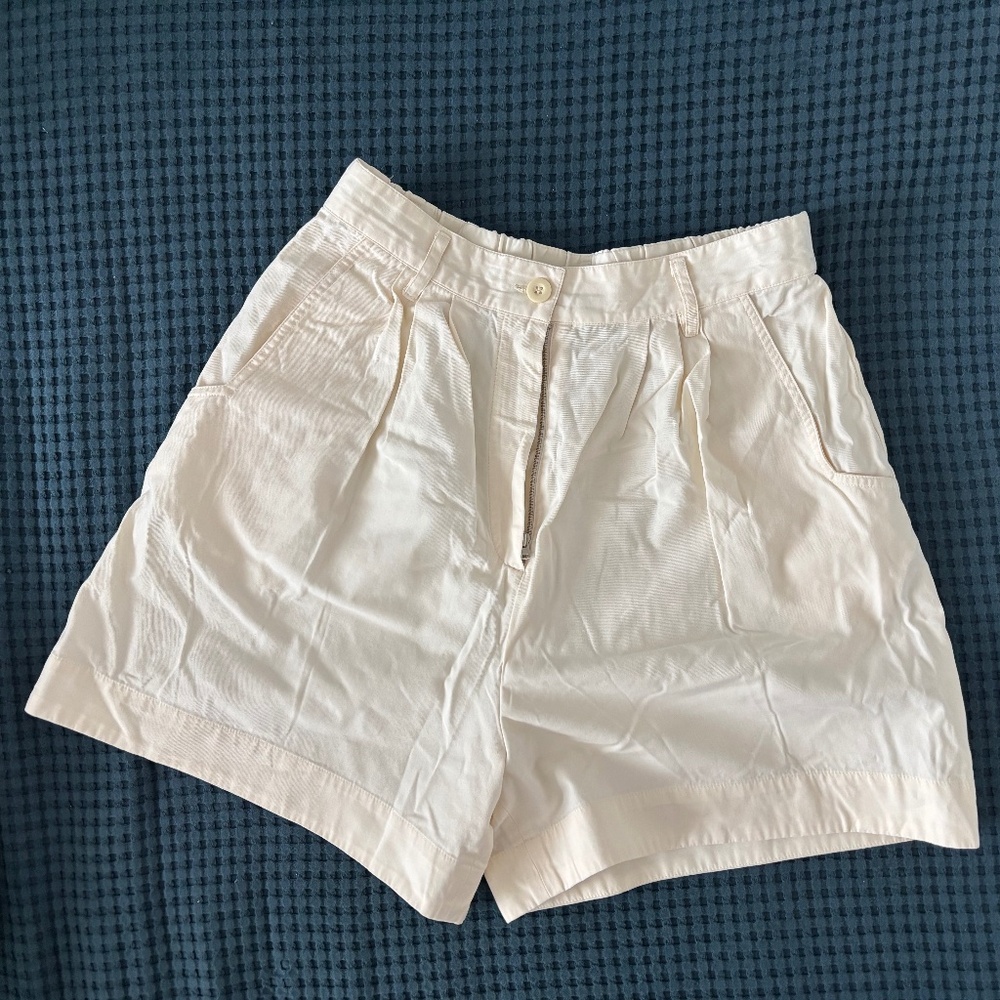 Cream shorts & Other stories